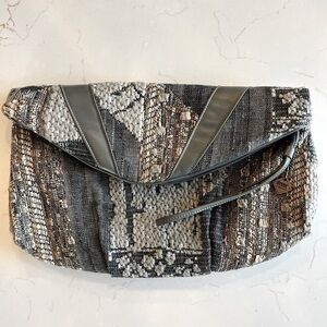 Vintage Annie of California Textile Wristlet Clutch with Hinge Closure